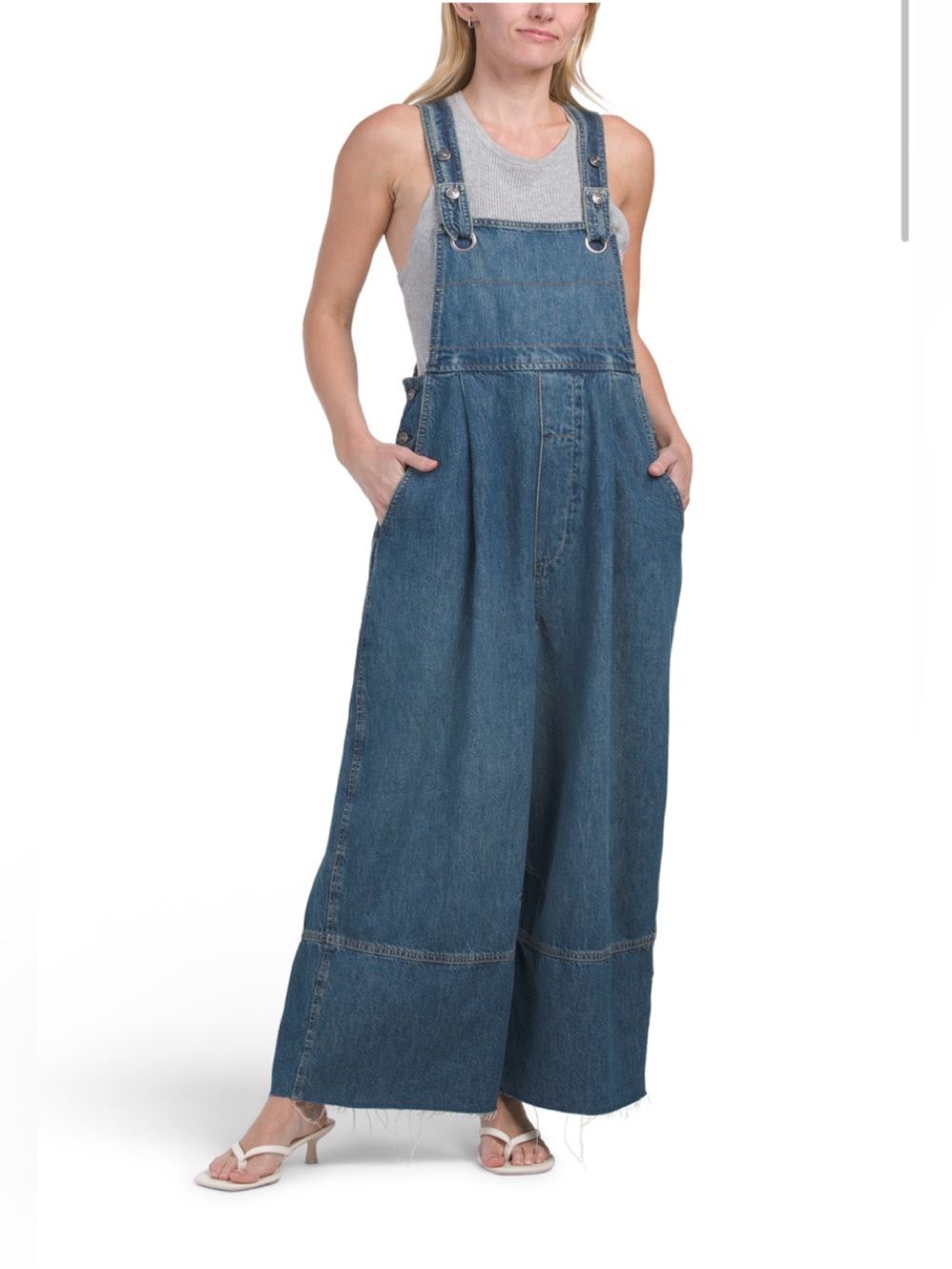 FREE PEOPLE
rambler overalls
Wide-Leg Denim 
color: navy